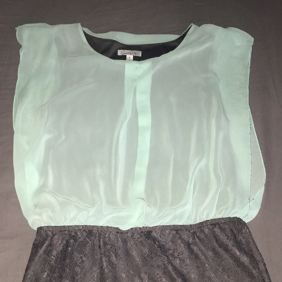 Formal dress - Picture 2 of 5